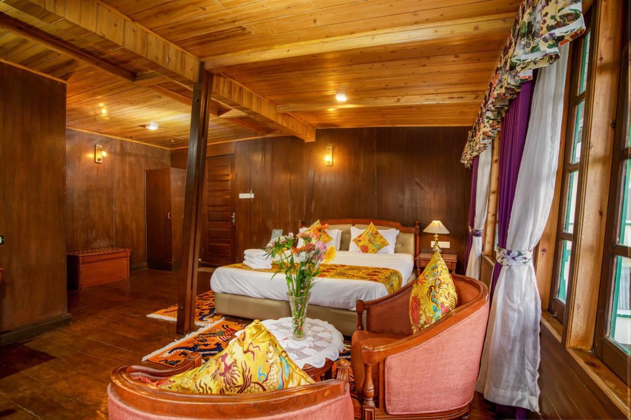 Muscatel Himalayan Resort - 400 Mts From Mall Road Дарджилинг Экстерьер фото