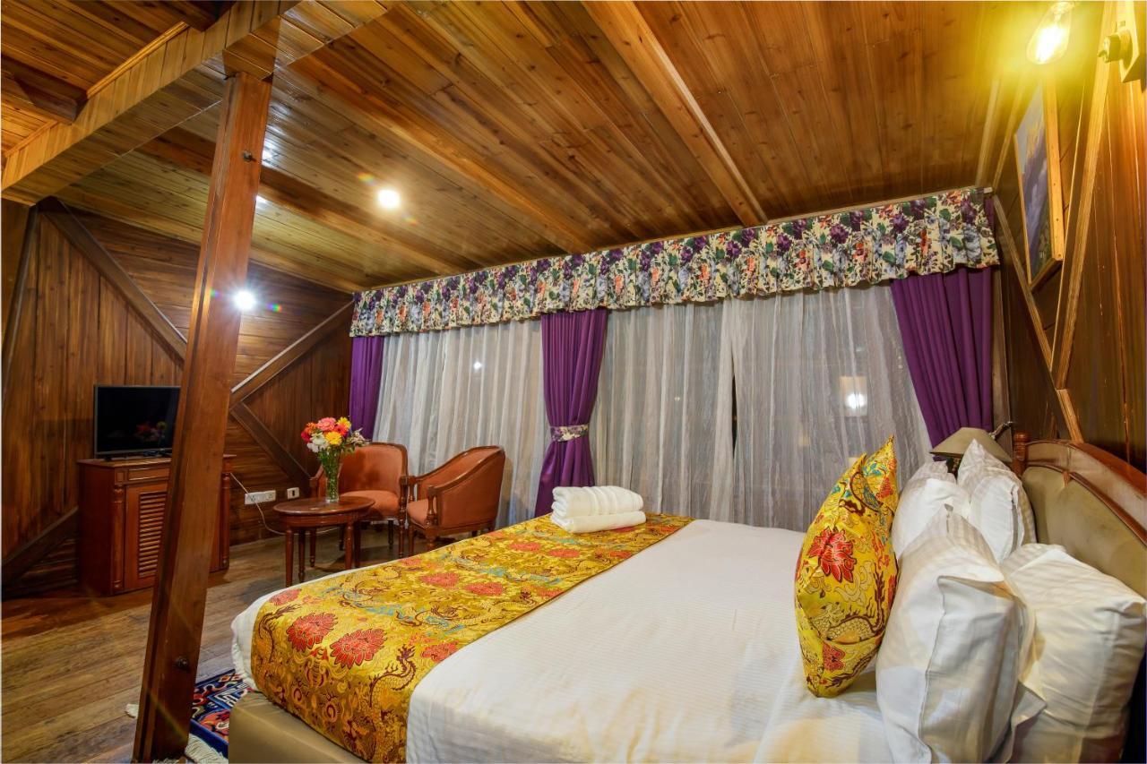 Muscatel Himalayan Resort - 400 Mts From Mall Road Дарджилинг Экстерьер фото