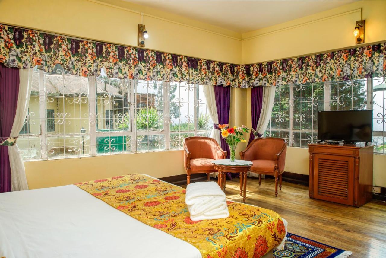 Muscatel Himalayan Resort - 400 Mts From Mall Road Дарджилинг Экстерьер фото