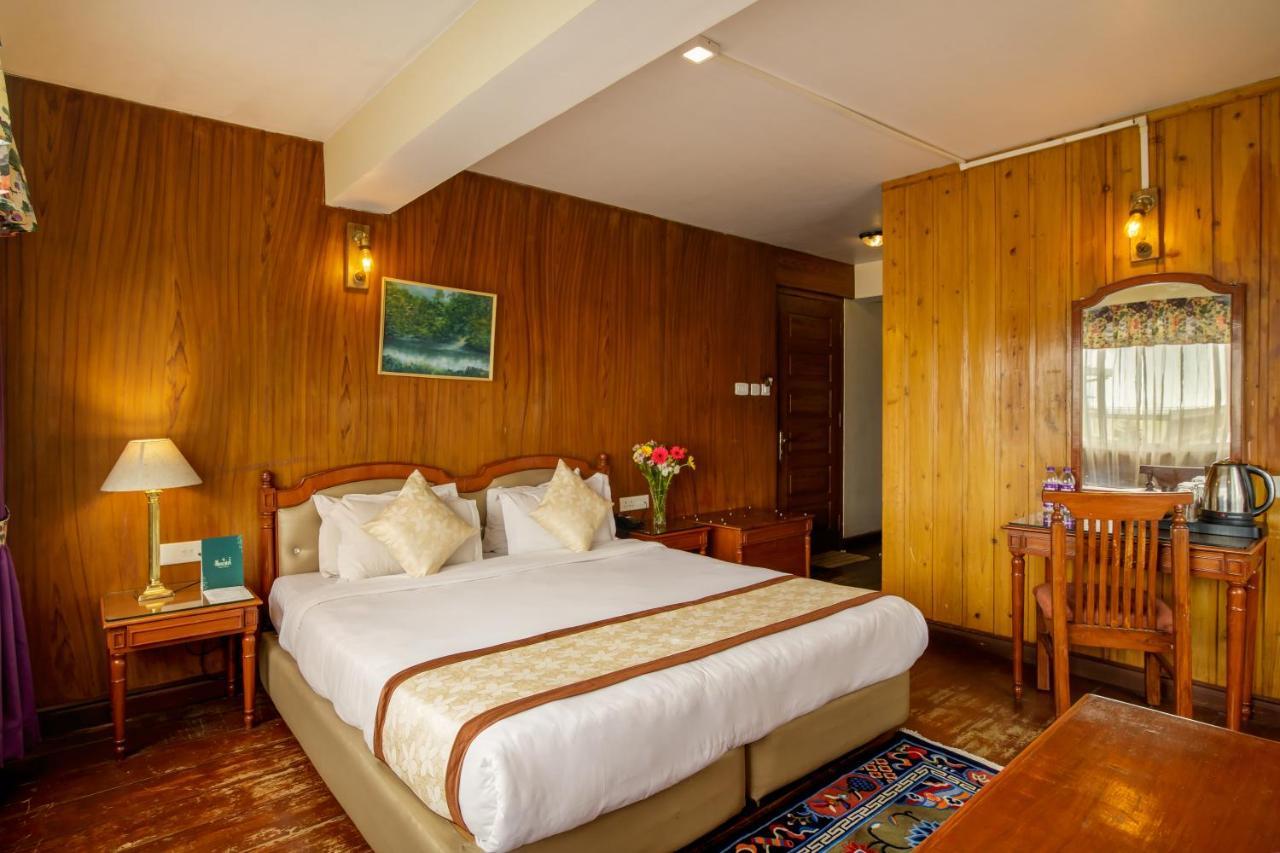 Muscatel Himalayan Resort - 400 Mts From Mall Road Дарджилинг Экстерьер фото