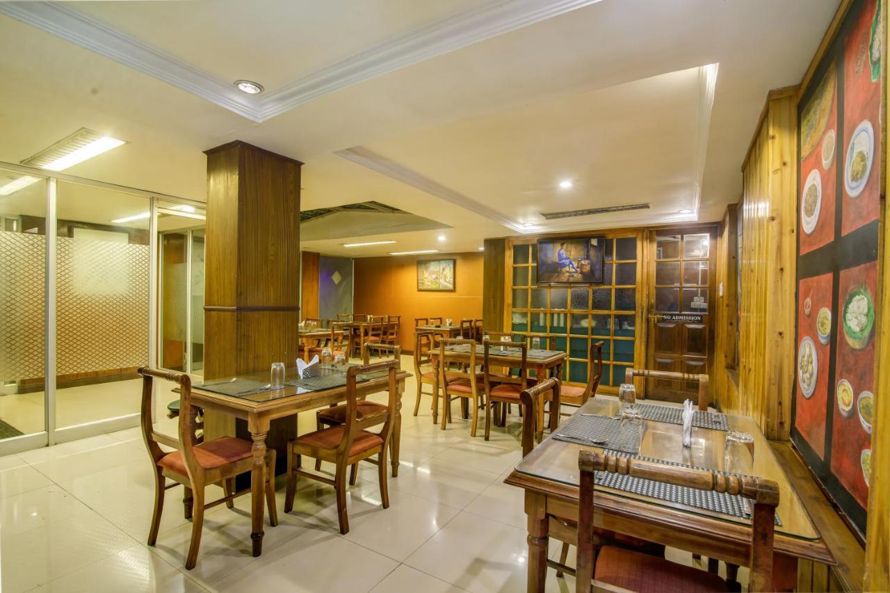 Muscatel Himalayan Resort - 400 Mts From Mall Road Дарджилинг Экстерьер фото