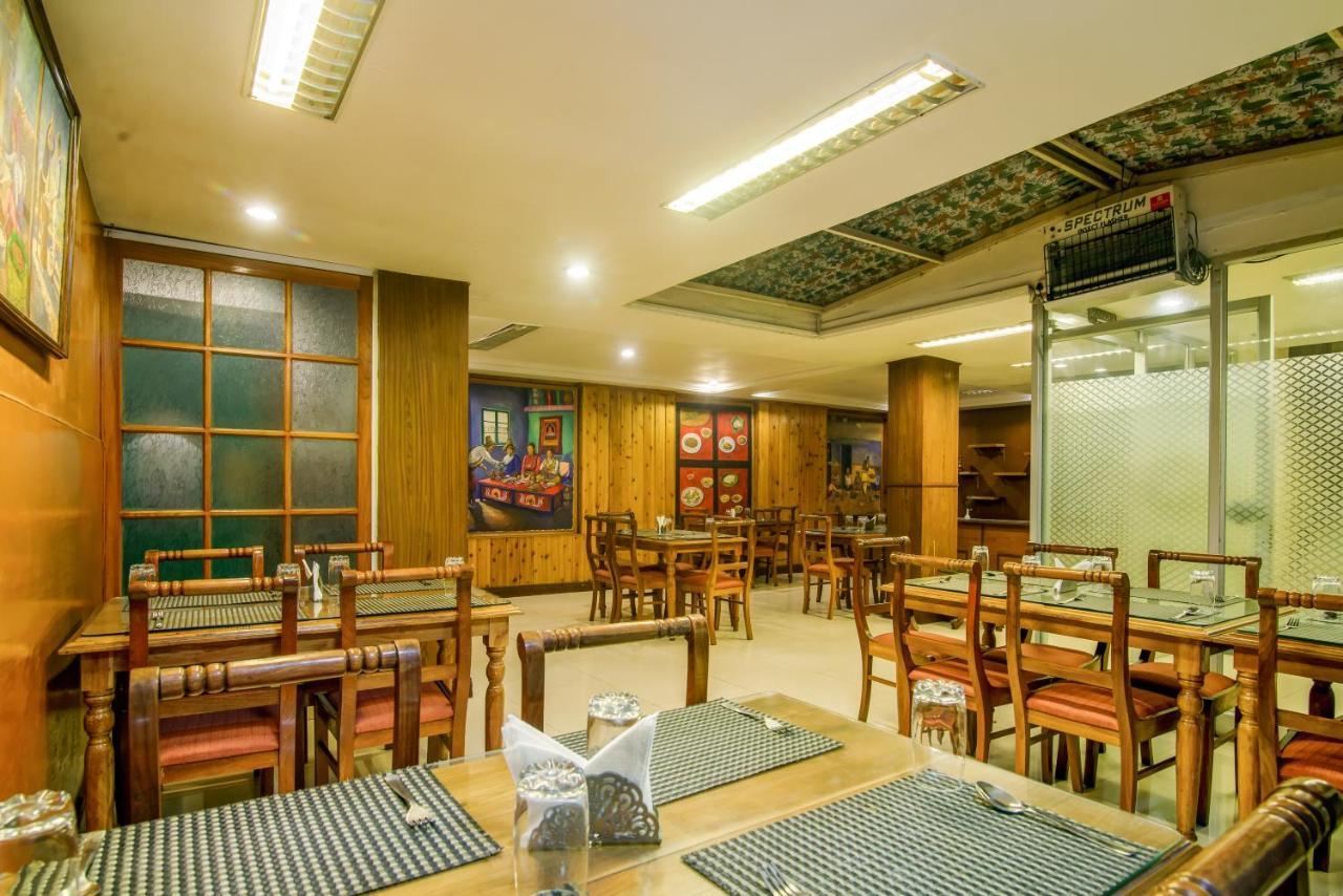 Muscatel Himalayan Resort - 400 Mts From Mall Road Дарджилинг Экстерьер фото