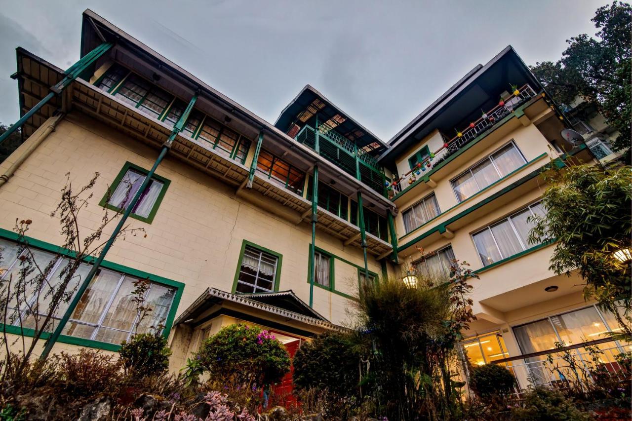 Muscatel Himalayan Resort - 400 Mts From Mall Road Дарджилинг Экстерьер фото